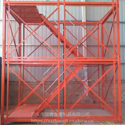 專業(yè)守護(hù)高空作業(yè) 橋梁施工安全爬梯與基坑安全梯籠的廠家直銷優(yōu)勢